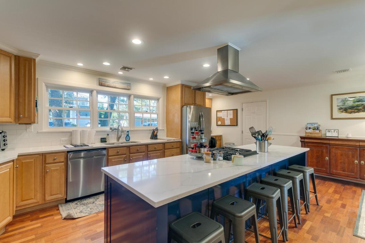 Spacious St Simons Island Vacation Rental With Pool! St. Simons Island Εξωτερικό φωτογραφία